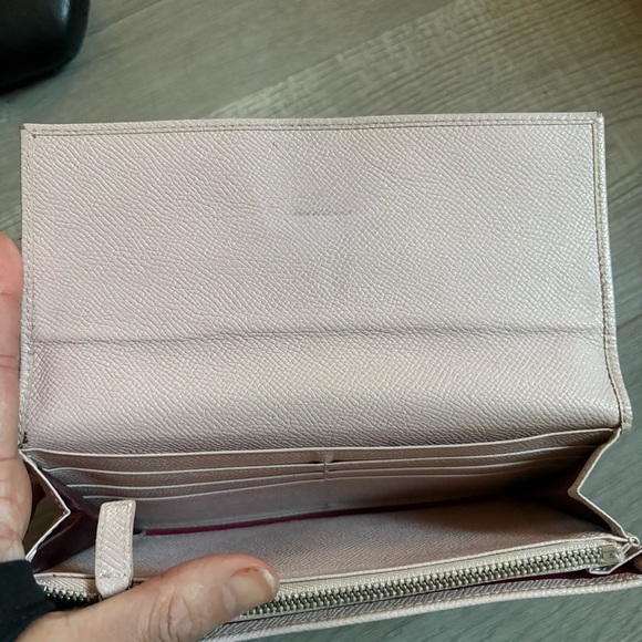 BVLGARI Light Pink Leather Wallet /w Silver Hardware - Picture 4 of 12